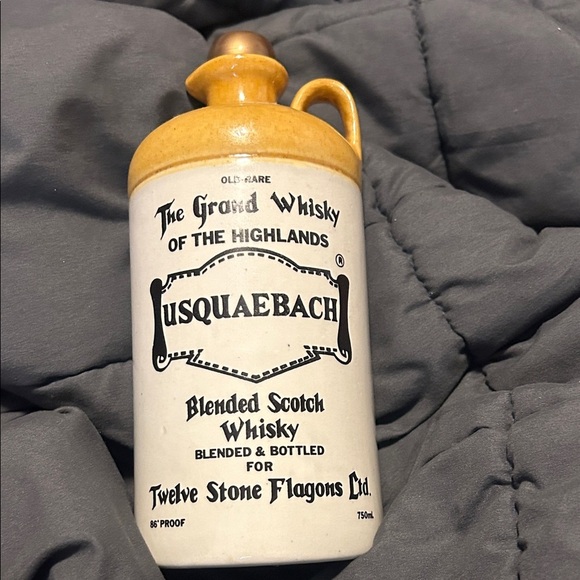 Cream and Tan Whisky Jug - Picture 1 of 7